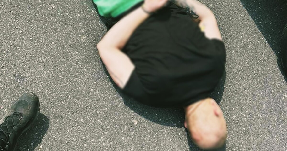 Bizár ze Slovenska: Psychiatrický pacient při převozu ukradl sanitku. Se zapnutými majáky se řítil po dálnici