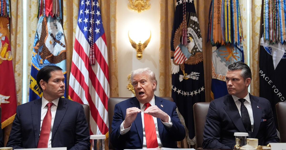 USA podnikly další útoky na lodě v mezinárodních vodách. Tentokrát zahynulo pět lidí