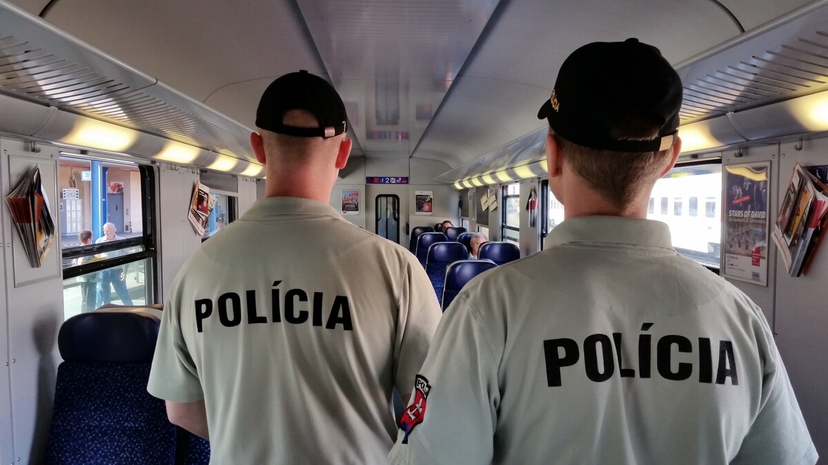 Polícia