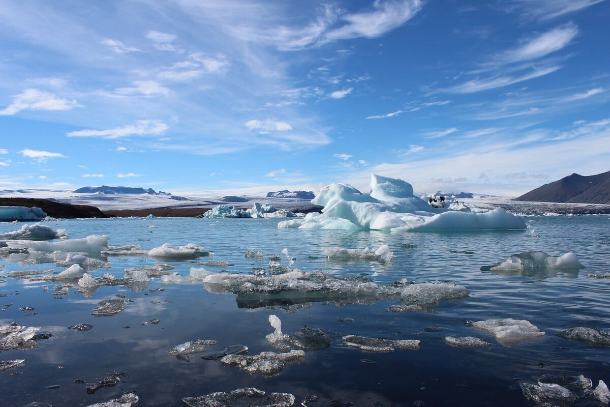 Ľadovcová lagúna na Islande. 