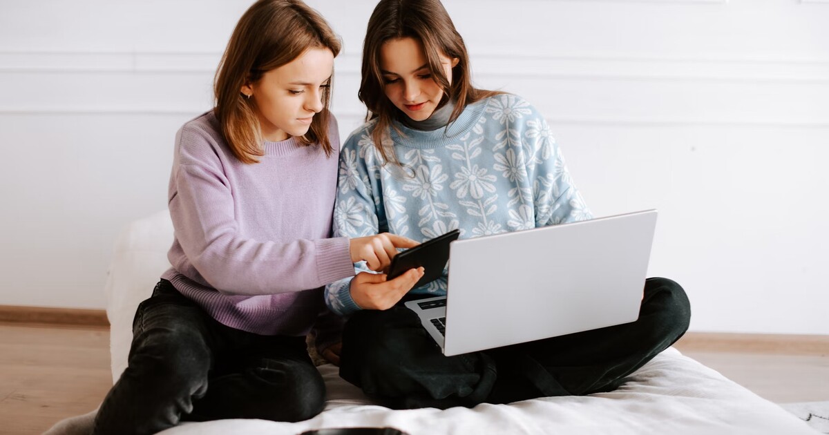 Pedofilního trenéra usvědčila past 9leté a 15leté žákyně. Státní zástupkyně ho nechala jít s podmínkou