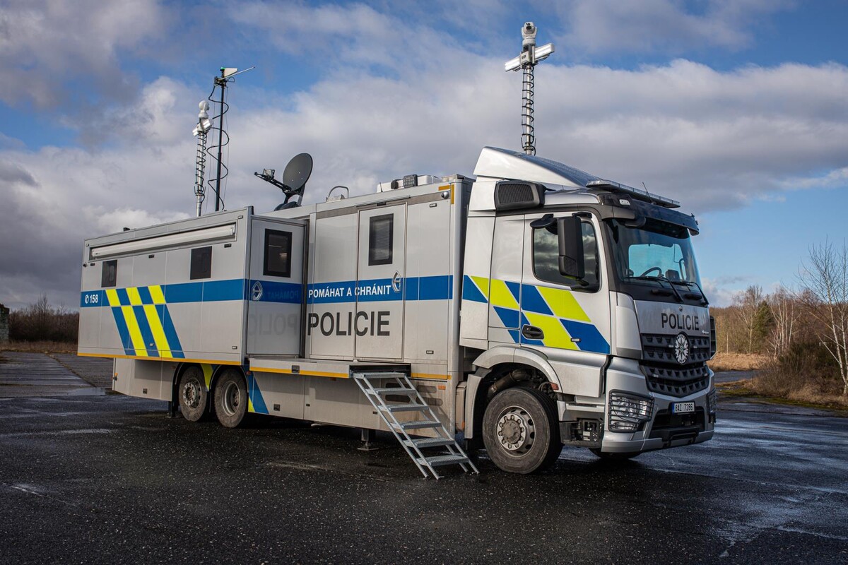 kamion policie ČR