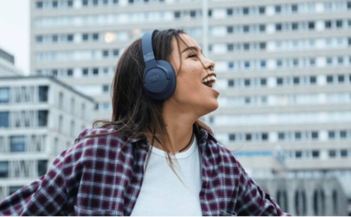 Bezdrôtové slúchadlá JBL Tune 710 BT Black.