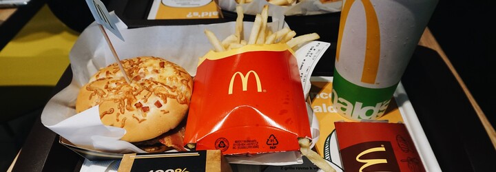 Syrová sezóna v McDonald's neprekvapila, zaskočila však vianočná Coca-Cola (Test)