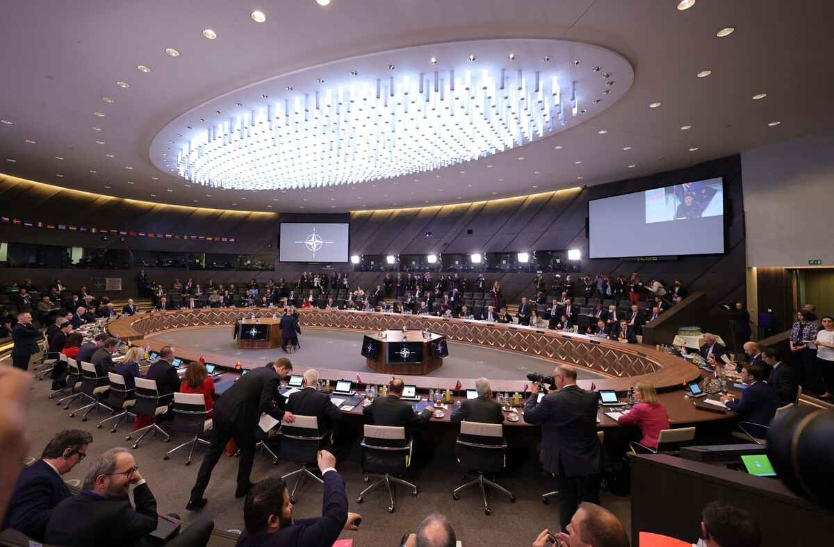 Ilustračná fotografia zo zasadnutia Severoatlantickej rady (NAC) v sídle NATO v Bruseli.