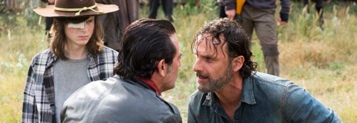 The Walking Dead sa pripomína sériou obrázkov z natáčania. Trailer z Comic-Conu pritom trhol rekordy