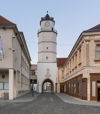 V centre, ktorého mesta sa nachádza táto brána?