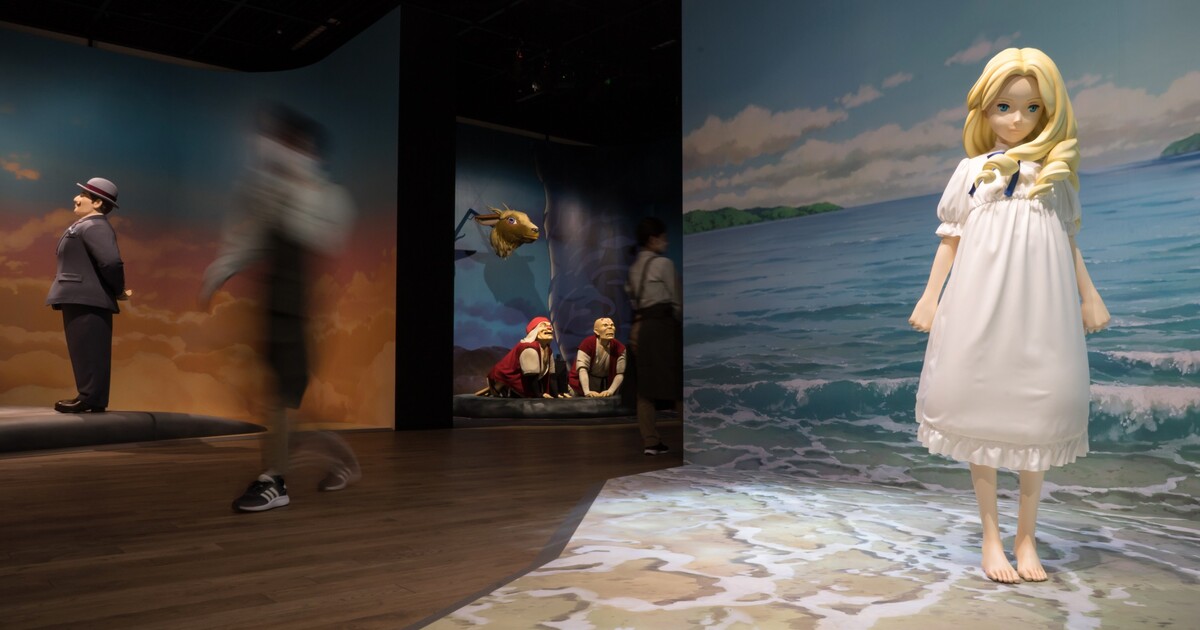 Muži v parku Studia Ghibli v Japonsku se fotili, jak osahávají figuríny a dělají fotky zpod sukní