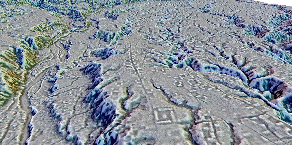 Na snímke z LIDAR-u, ktorú poskytli výskumníci v januári 2024, vidieť komplexy obdĺžnikových platforiem usporiadaných okolo nízkych štvorcov a rozmiestnených pozdĺž širokých vykopaných ulíc v lokalite Kunguints v údolí rieky Upano v Ekvádore.