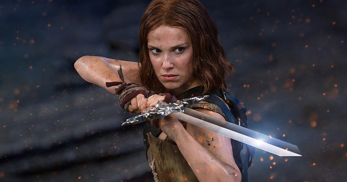 Millie Bobby Brown, Stephen King i jeho legendární předchůdce tě v říjnu rozsekají na VOD premiérách