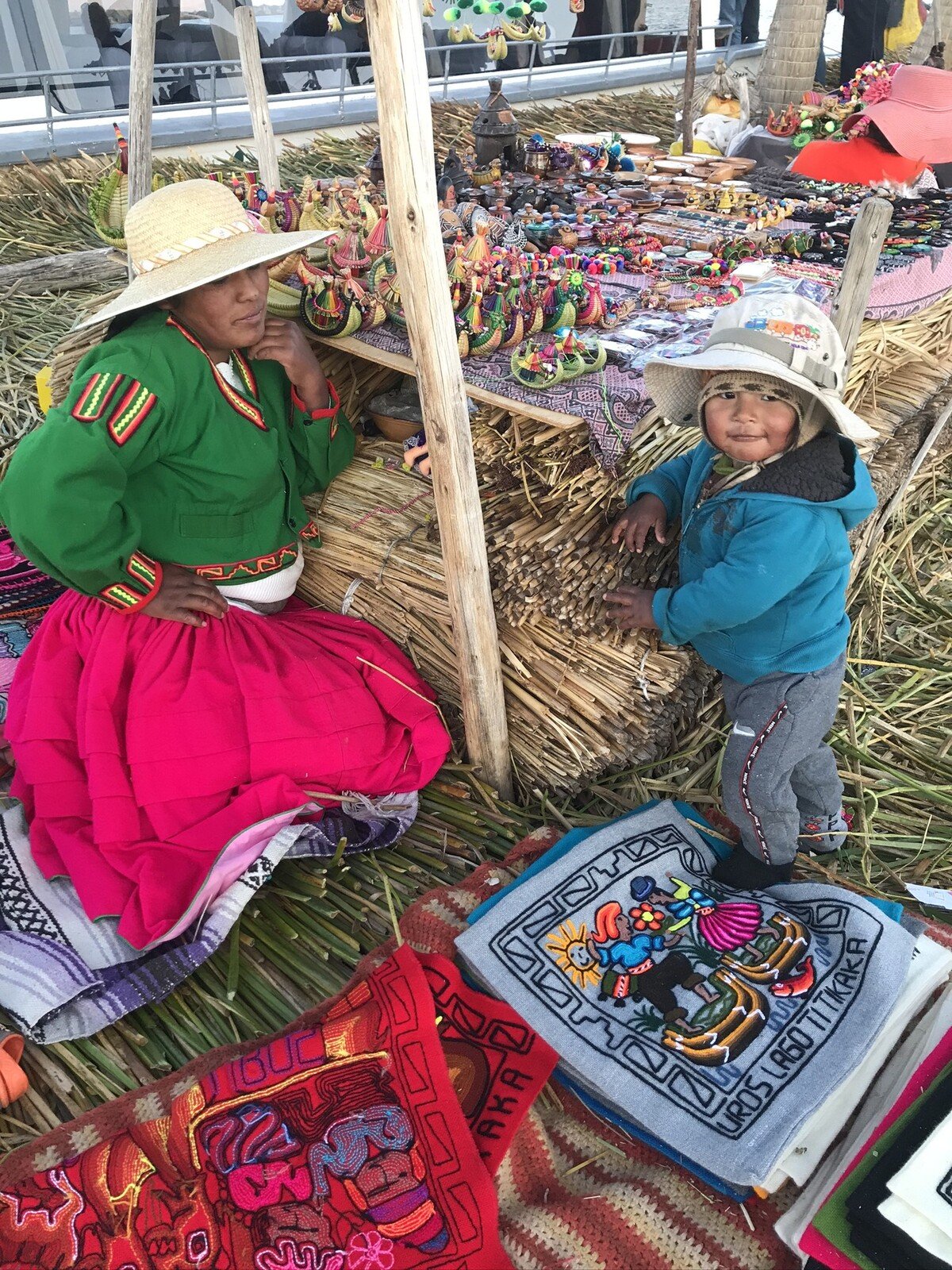 Život na ostrovoch Uros, Peru