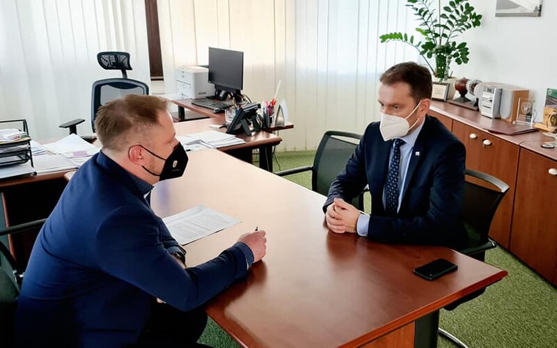 Expremiér Igor Matovič sa už pustil do práce. Nový minister financií nezaháľa.