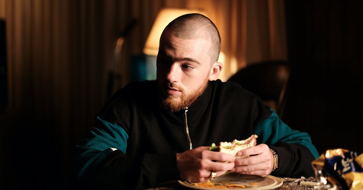 Cloud ze seriálu Euphoria musí mluvit s policií kvůli bouračce