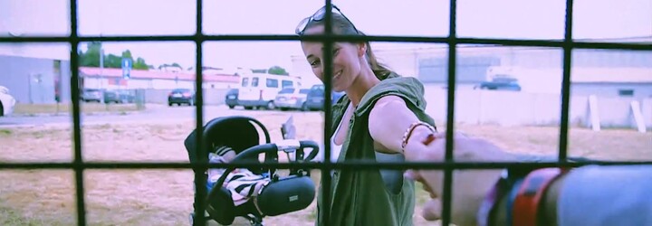 Egův šílený rap do hudby, kterou určitě ocení zejména kluby. Máme tu konkurenci pro Žijeme len raz?