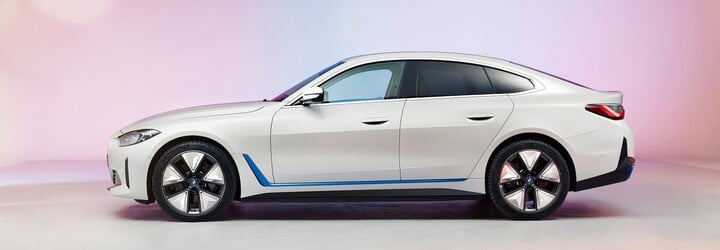 Prvý pohľad na elektrické BMW i4 potvrdzuje vertikálnu masku a informuje o dojazde 590 kilometrov