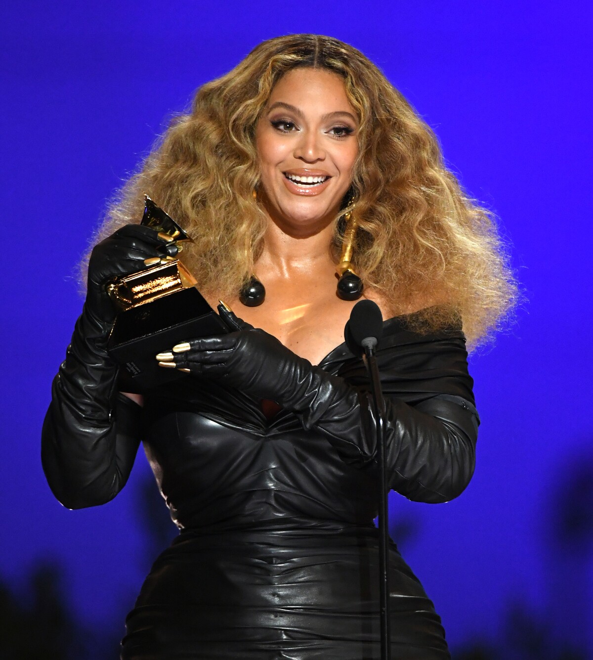 Beyonce na cenách Grammy v roce 2021.