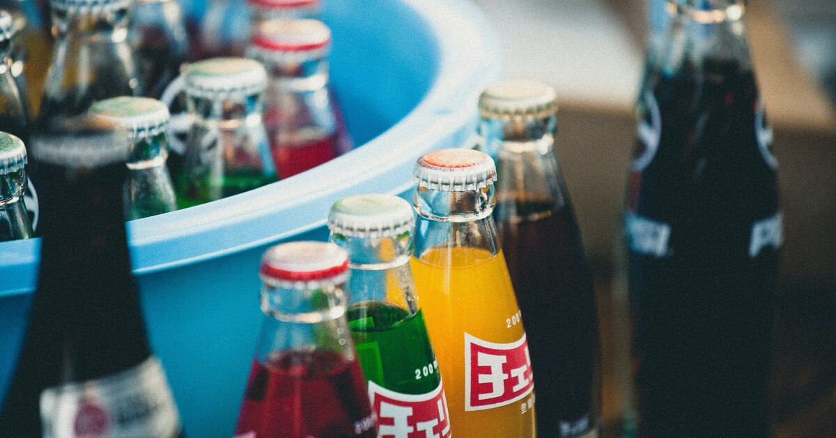 Češi v průměru vypijí až 20 kilo cukru: Dáváš si denně sladké limonády? Hrozí ti cukrovka, infarkt i řídnutí kostí