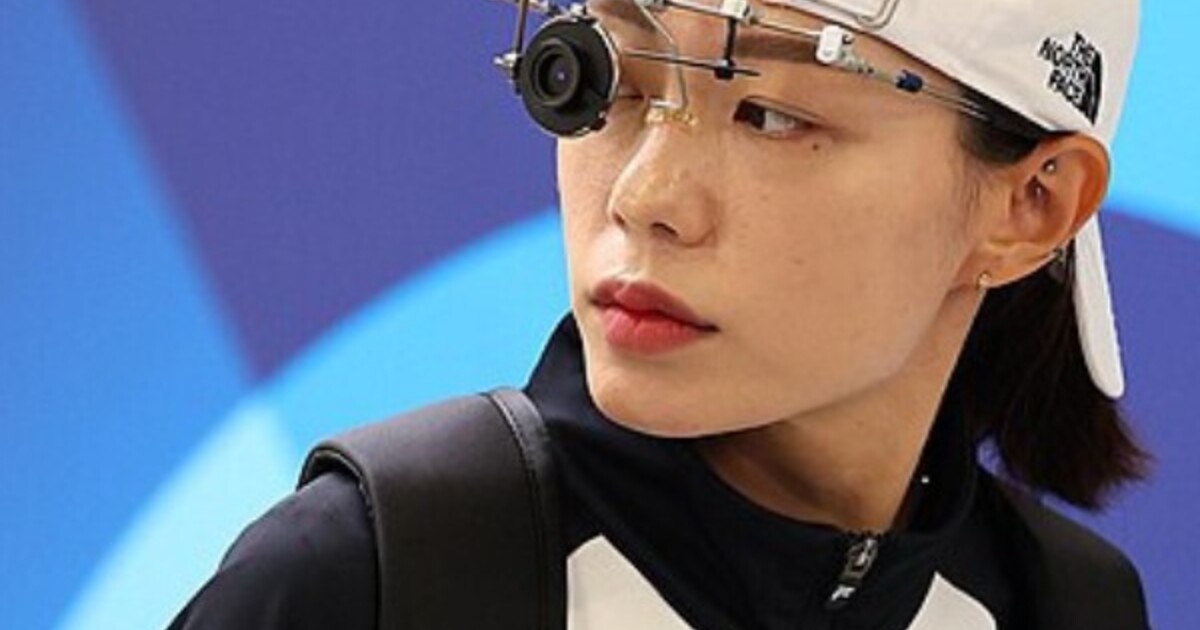 Z olympiády před objektiv. Střelkyně Kim Ye-Ji nafotila novou kampaň Baleciaga