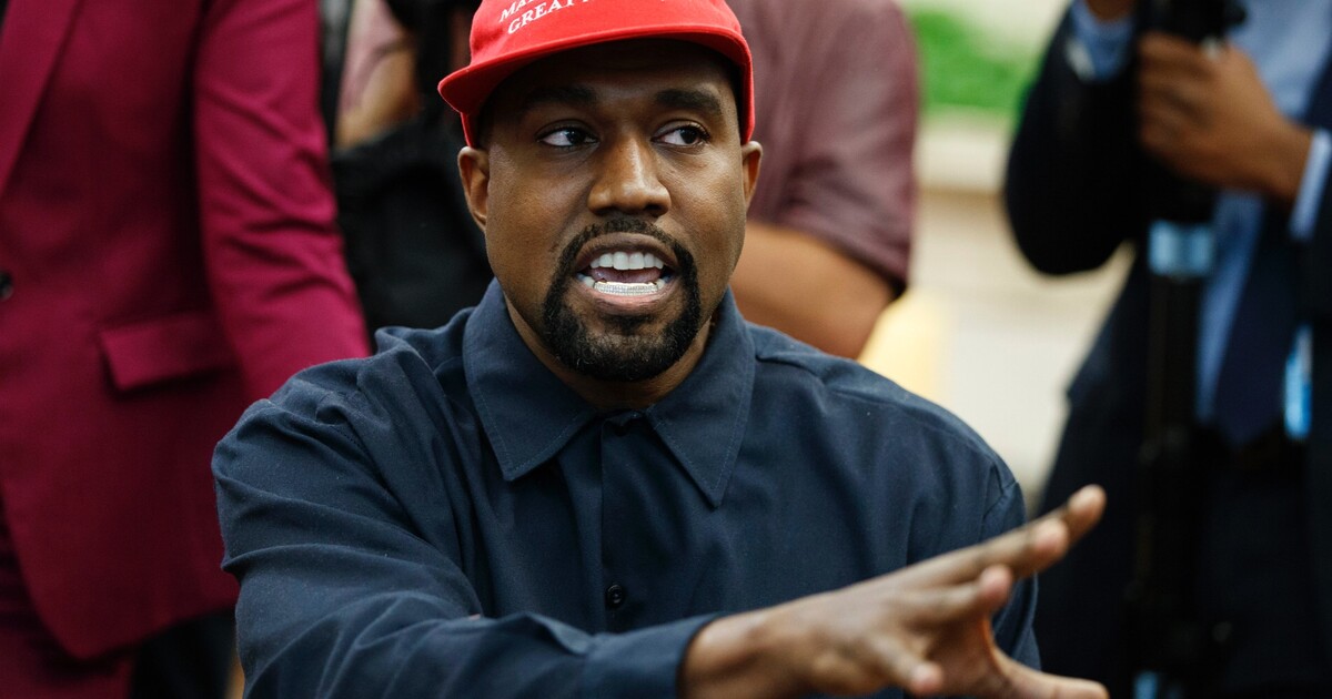 VIDEO: Kanye West byl na Twitchi po sedmi minutách zabanován. Ve videu hajloval