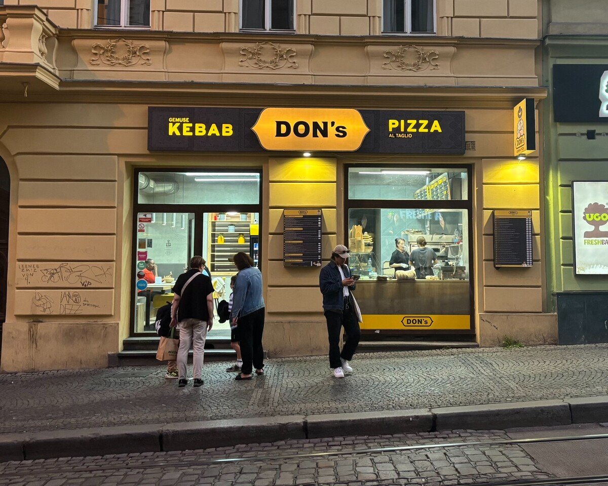 Don's Gemüse Kebab and Pizza podává dva druhy pokrmů, jeden je nic moc a pizzu jsem nezkusil