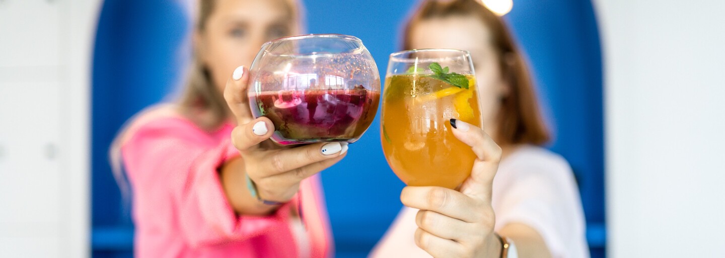 5 miešaných nápojov, ktoré musíš vyskúšať, ak ti už nechutí aperol spritz či gin s tonikom 