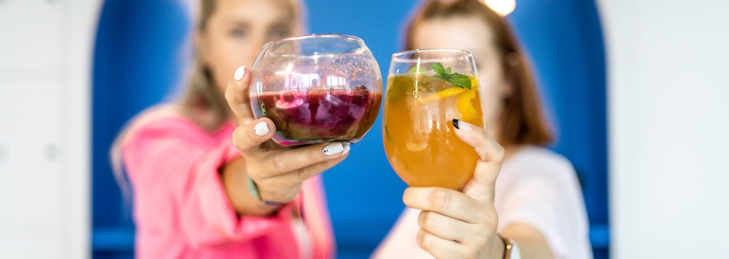5 miešaných nápojov, ktoré musíš vyskúšať, ak ti už nechutí aperol spritz či gin s tonikom