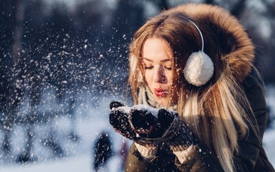 5 tipů, jak v zimě pečovat o pleť: Víš, že i během chladných měsíců ji ohrožuje UV záření?