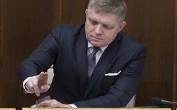 5 vecí, ktoré by si mal vedieť o 50-dňovom moratóriu na prieskumy. Prečo prirovnávajú Slovensko k Afrike?