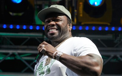 50 Cent žaluje spoločnosť, ktorá používa jeho fotku na propagáciu zväčšovania penisu