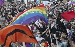 50 velvyslanců v Polsku podepsalo otevřený dopis na podporu práv LGBT komunity