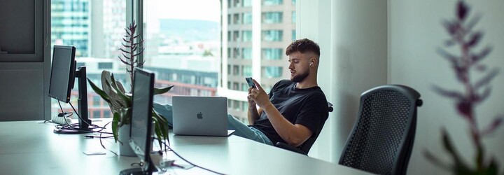 Sulíkov syn Filip z platformy Youdare: Za 10 000 € by som zjedol výkal svojho psa. Väčšina ľudí sa dá kúpiť (Rozhovor)