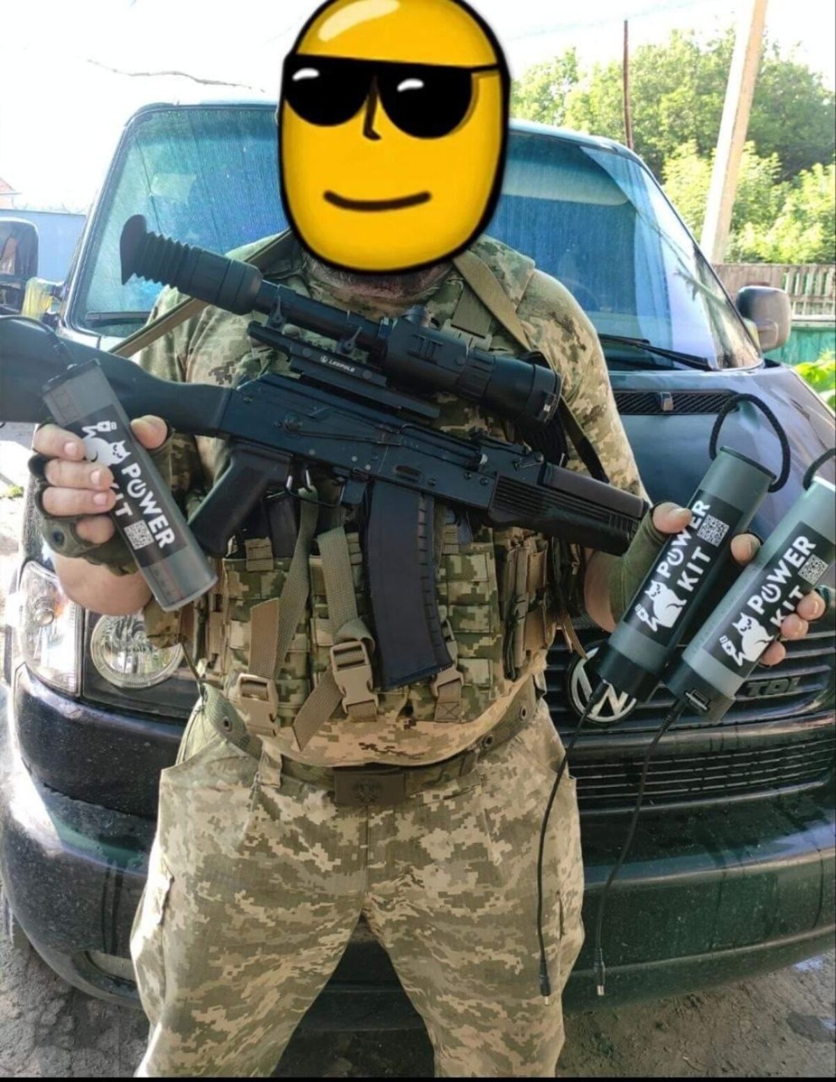 Ukrajinští vojáci s UA Power Kit.