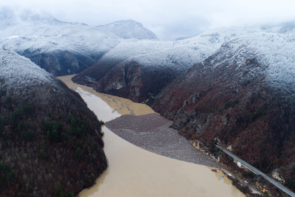 Rieka Drina skládka odpad Bosna