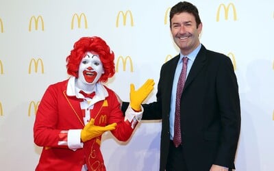McDonald's žaluje svého bývalého šéfa. Podřízeným měl výměnou za sex přidělovat štědré dotace.