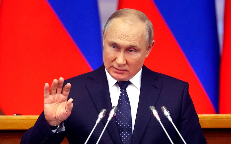 Putin nařídil na Ukrajině příměří během pravoslavných Vánoc 6. a 7. ledna.