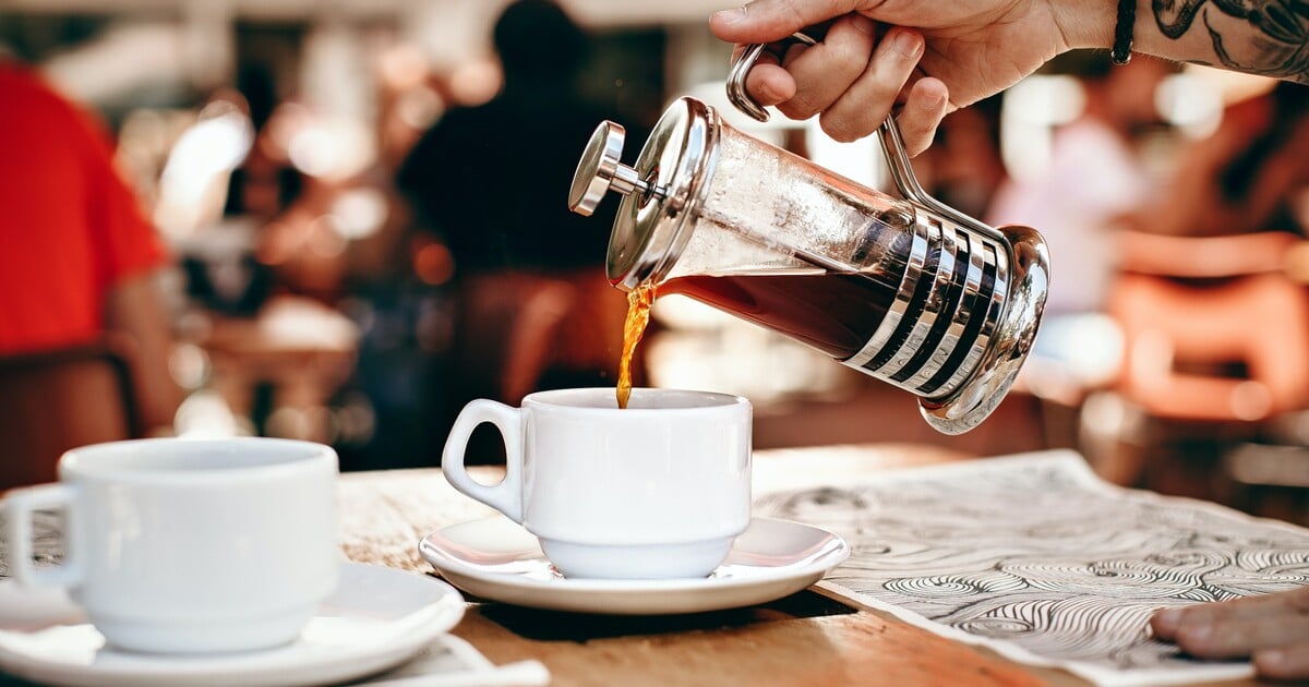 Kávou proti stárnutí? Vědci odhalili, že určité množství může prodloužit biologické mládí