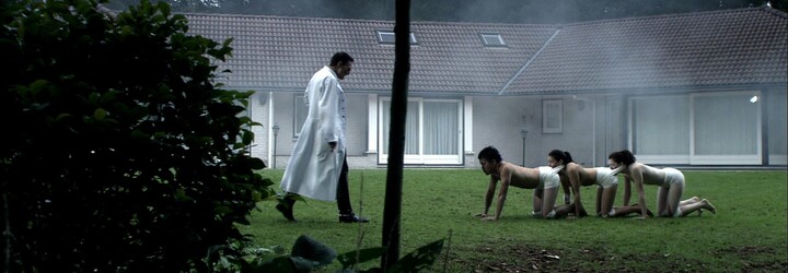 „Režisér Lidské stonožky je hrozbou pro společnost!“ Tom Six sdílí, co si o něm a jeho filmech myslí lidé