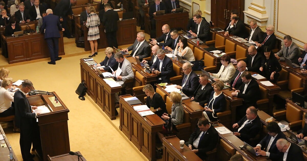 Sněmovna živě: Pokračuje dlouhé jednání o valorizaci důchodů. Jsem hrdý populista, řekl Babiš