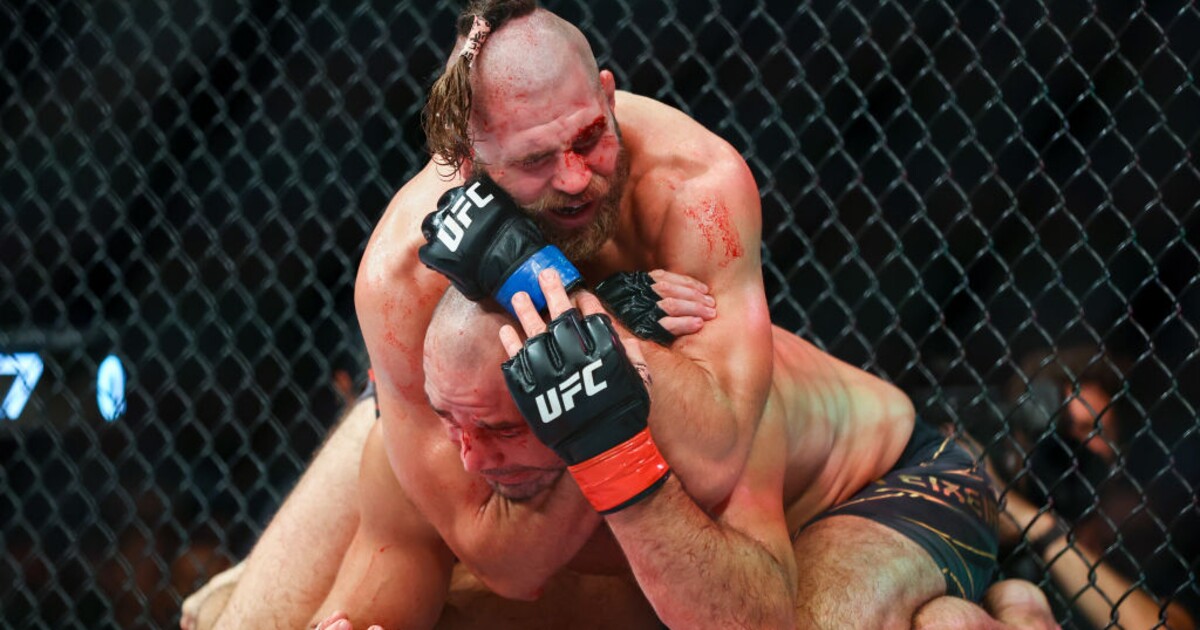 KVÍZ: Můžeš plivnout na soupeře? Otestuj se, jak dobře znáš pravidla a terminologii MMA