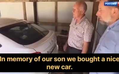 Ruská štátna televízia: Rodičom zahynul syn vo vojne, za odškodné si kúpili nové auto. Ich prvá jazda smerovala na cintorín.