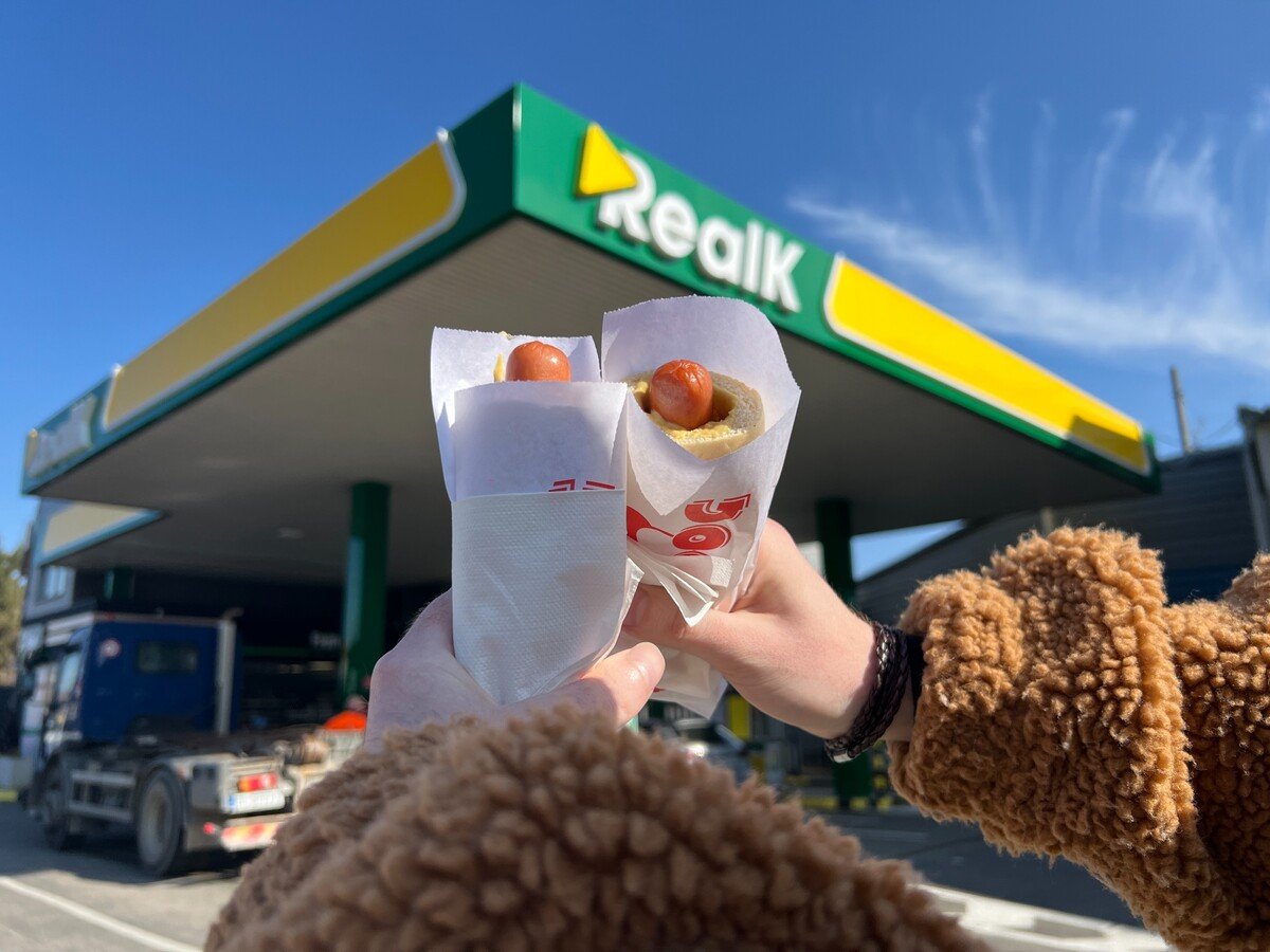 Hot-dogy z čerpacej stanice Real-K.