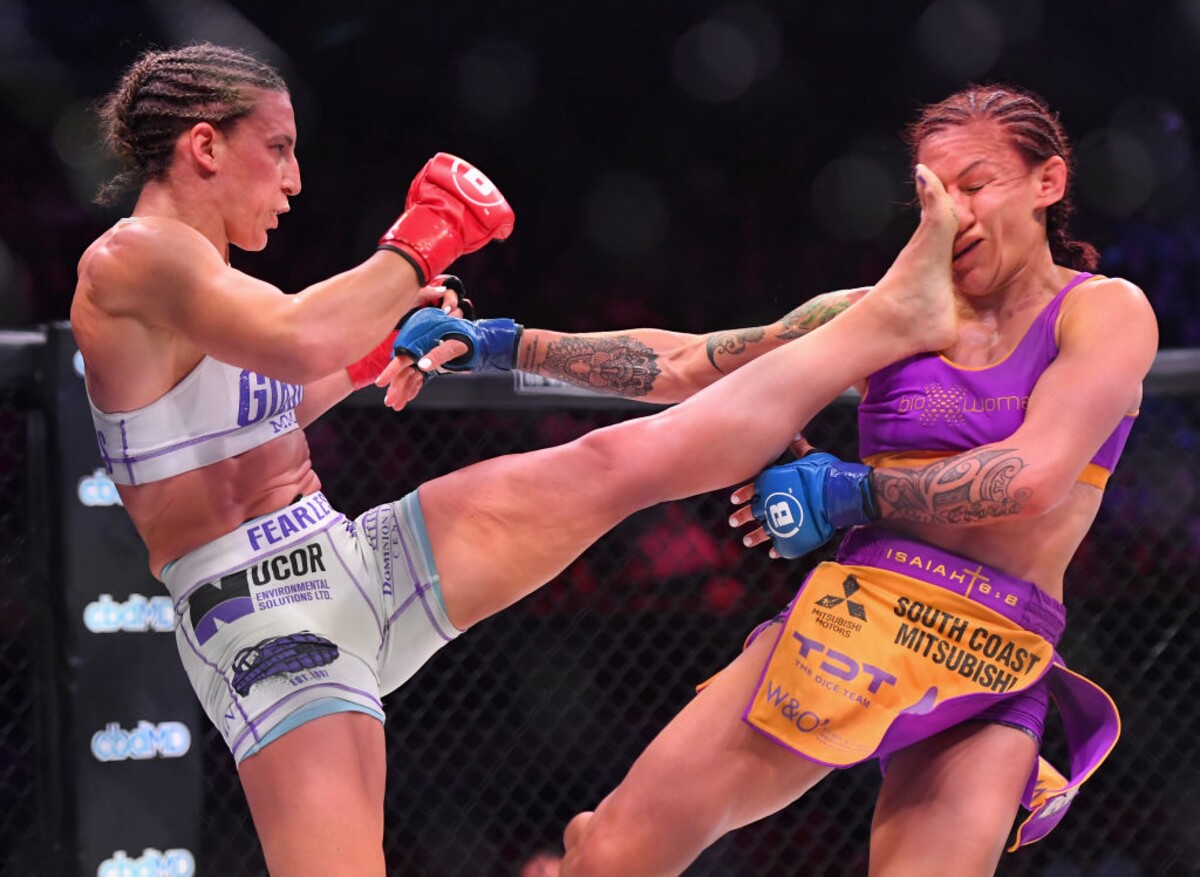 Julia Budd vs. Cris Cyborg