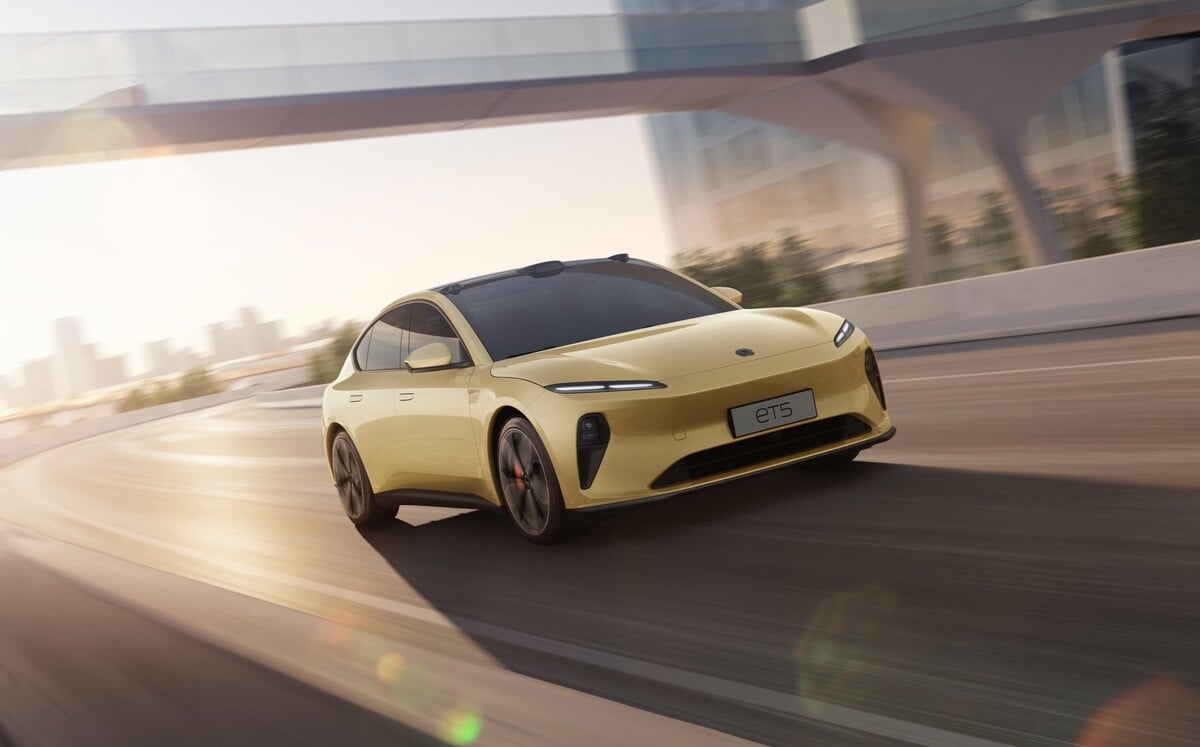 NIO, ET5,