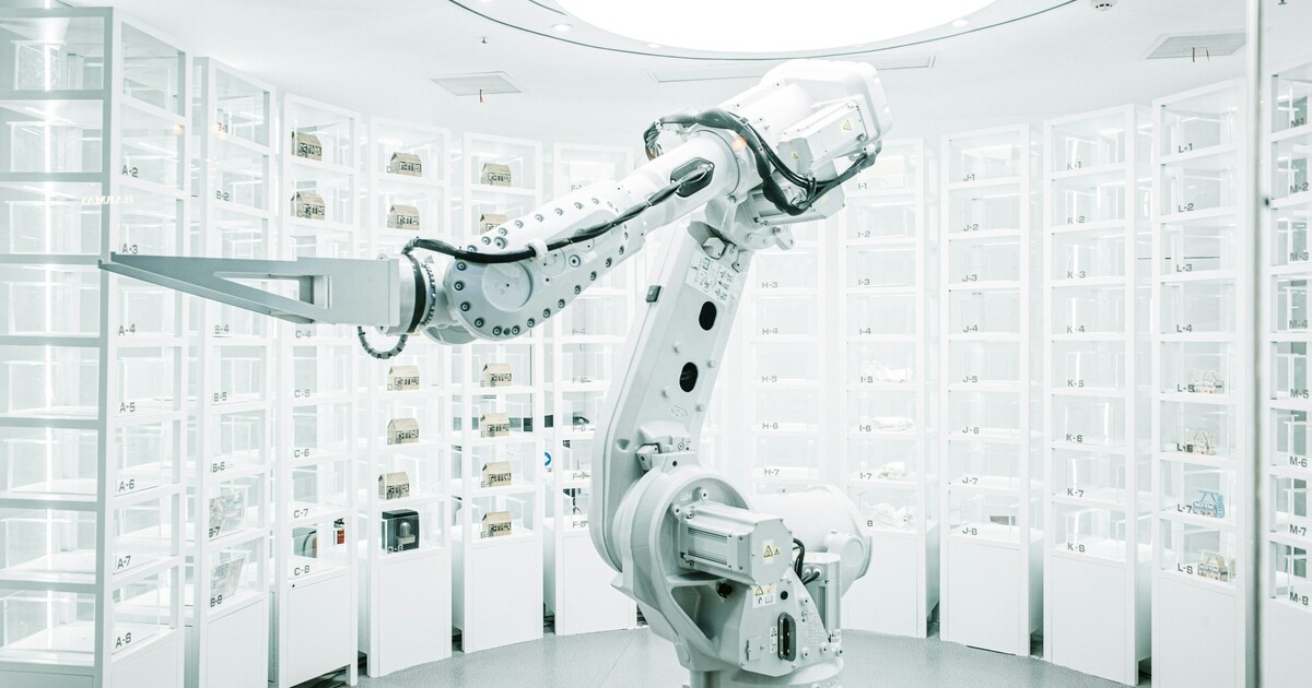 Do roku 2027 může umělá inteligence ovládnout svět. Co by se stalo s lidstvem?