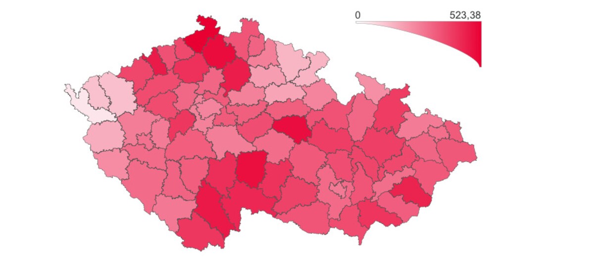 Počet osob s potvrzenou nákazou onemocněním COVID‑19 za posledních 7 dní (celkem + přepočet na 100 000 obyvatel)