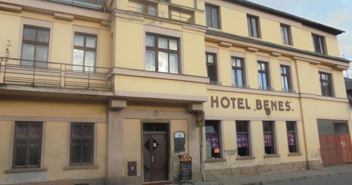 FOTO: Tak tohle je humus! V hotelu na Trutnovsku bylo špinavé úplně všechno, v kuchyni běhal pes