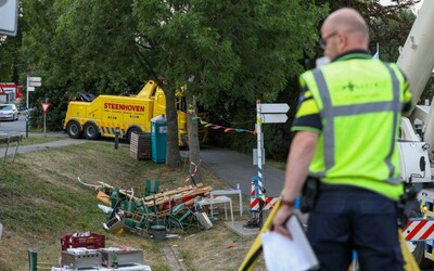 Řidiče, který v Nizozemsku zabil 6 lidí včetně těhotné ženy, poslal soud na svobodu. Pravděpodobně měl epileptický záchvat.