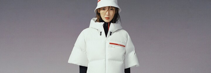Ze zasněžených sjezdovek do ulic velkoměsta. Nová kolekce Prada Linea Rossa nabízí sportovní oblečení na každodenní nošení