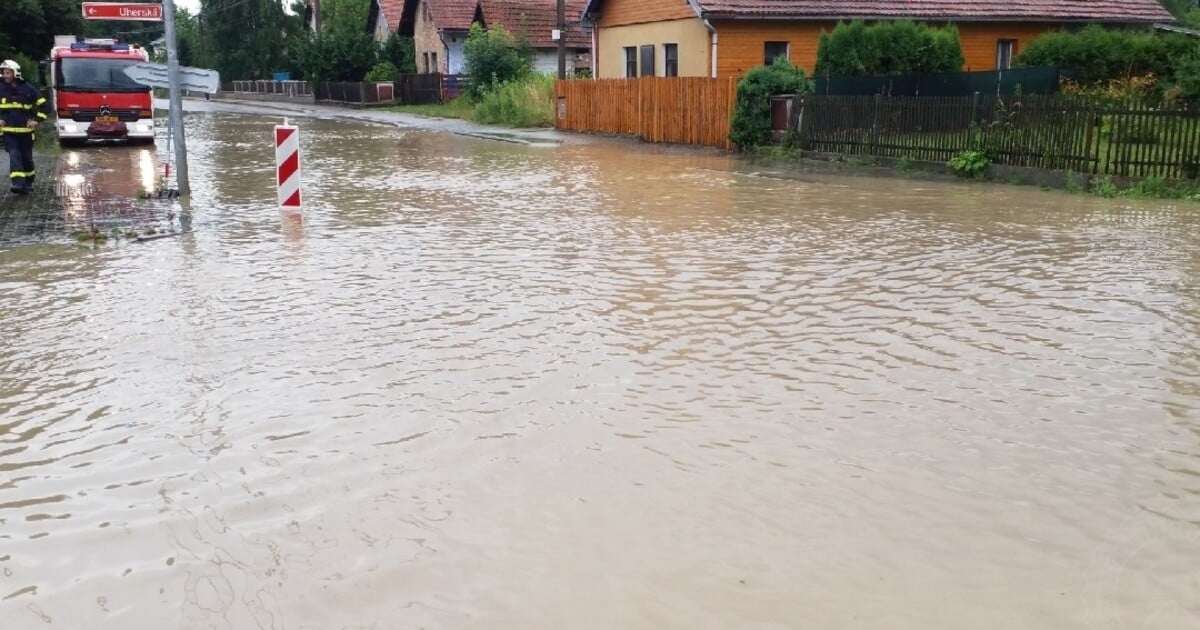 Češi dostávají návody, jak přežít prvních 72 hodin po katastrofě. Na kolik příprava vyjde tisíc?