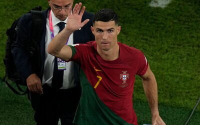 Cristiano Ronaldo dostal astronomickú ponuku na stovky miliónov eur. Ak sa na 3 roky presťahuje do exotiky, kráľovsky mu zaplatia.